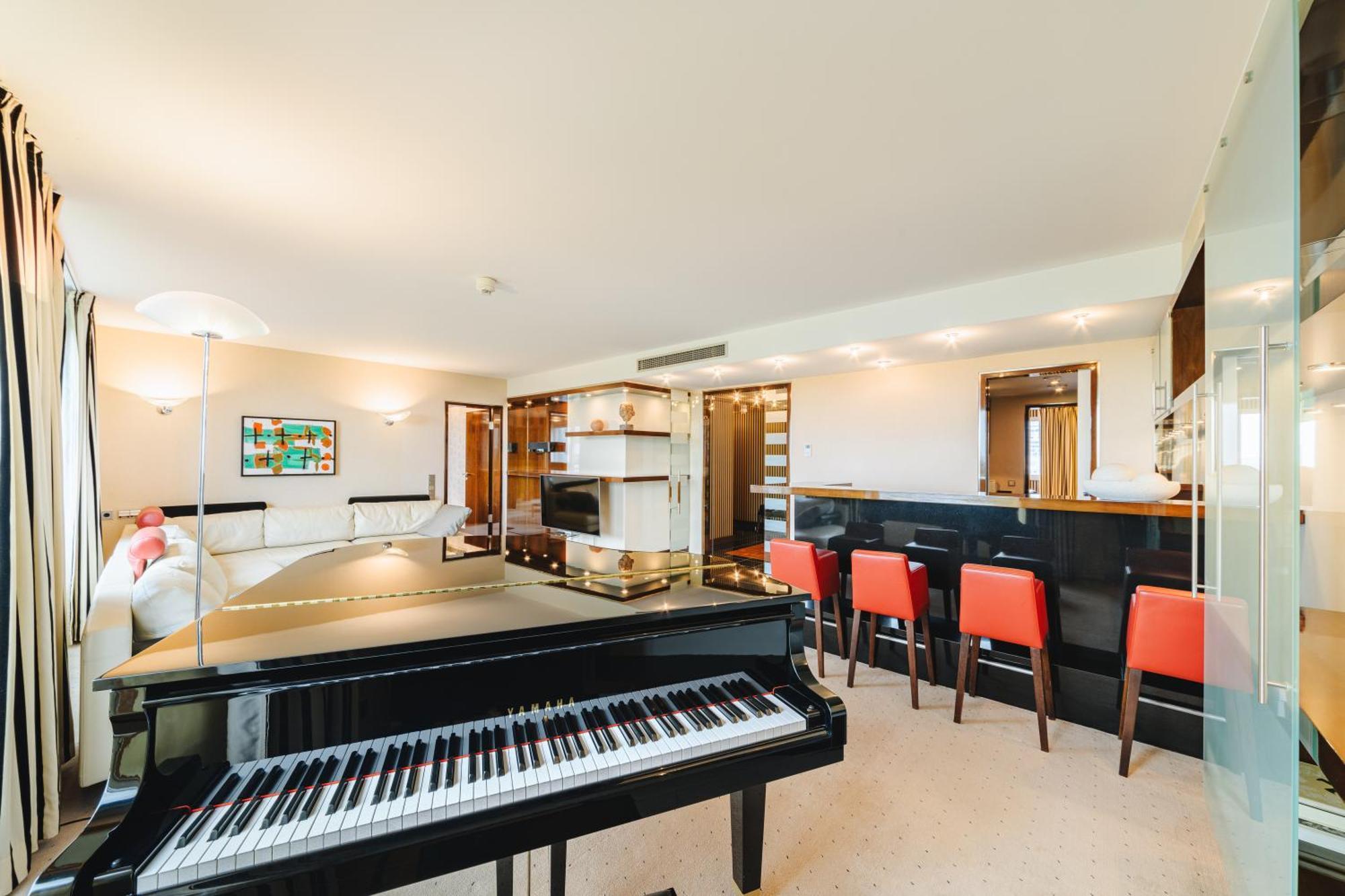 فندق بولمان برلين شفايتزرهوف المظهر الخارجي الصورة The piano room