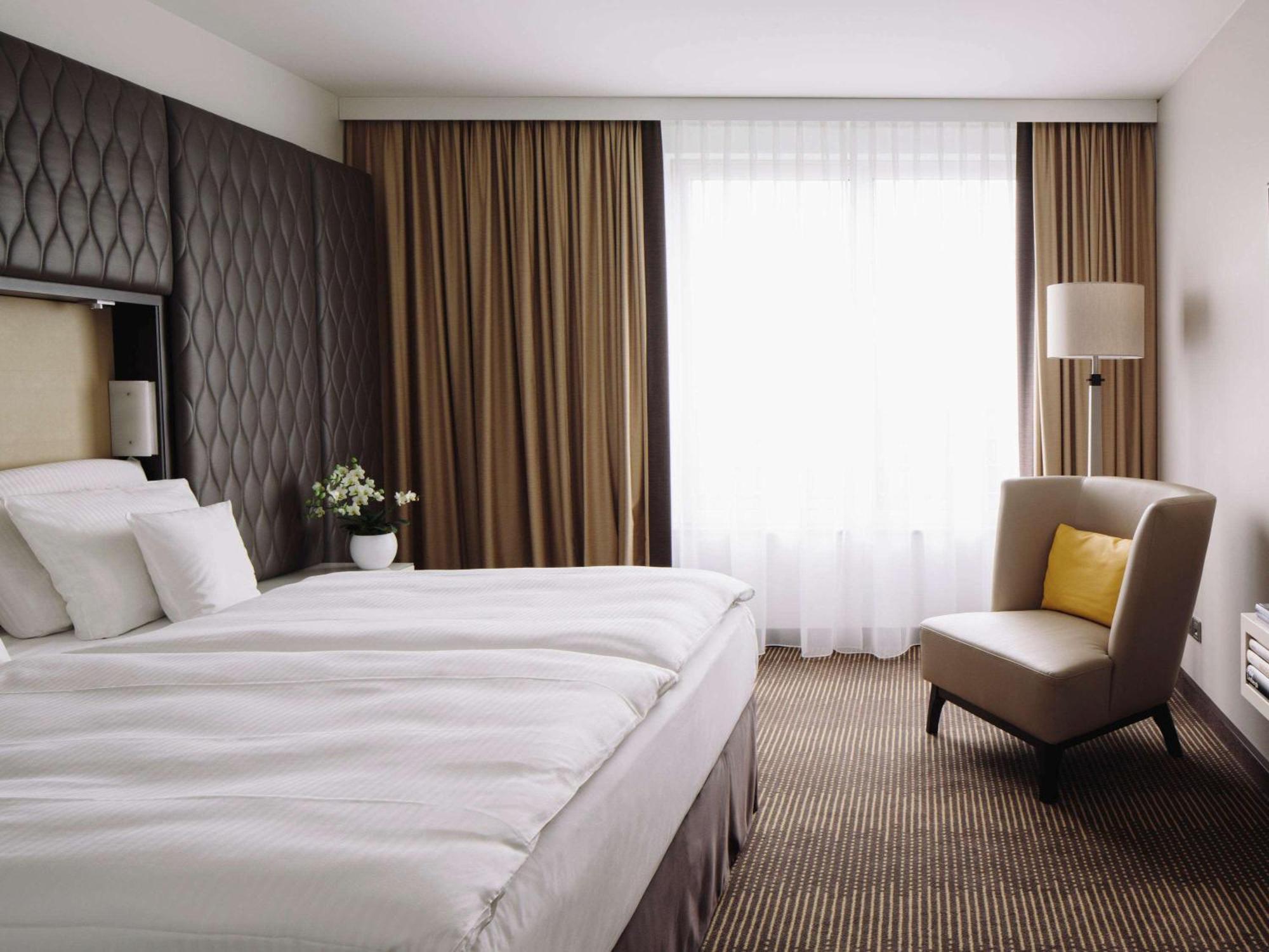 فندق بولمان برلين شفايتزرهوف المظهر الخارجي الصورة A room at the Hotel de France
