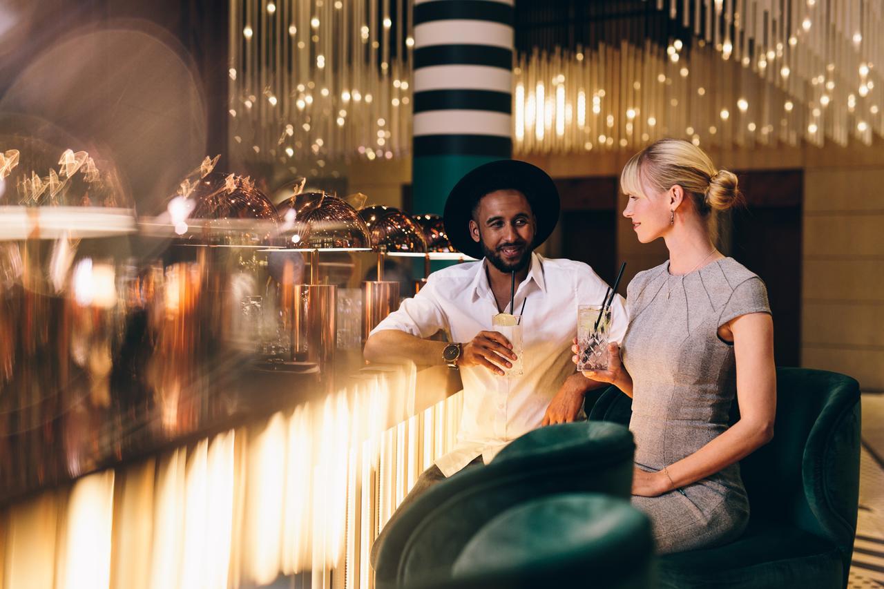 فندق بولمان برلين شفايتزرهوف المظهر الخارجي الصورة The bar at the Mandarin Oriental