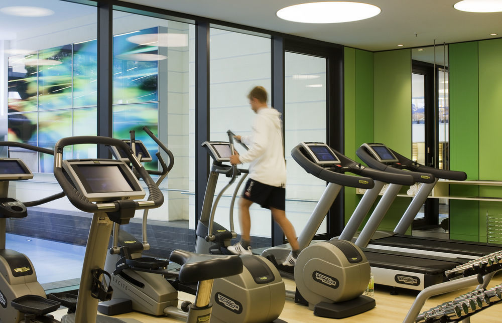 فندق بولمان برلين شفايتزرهوف المظهر الخارجي الصورة A gym at the InterContinental London The O2